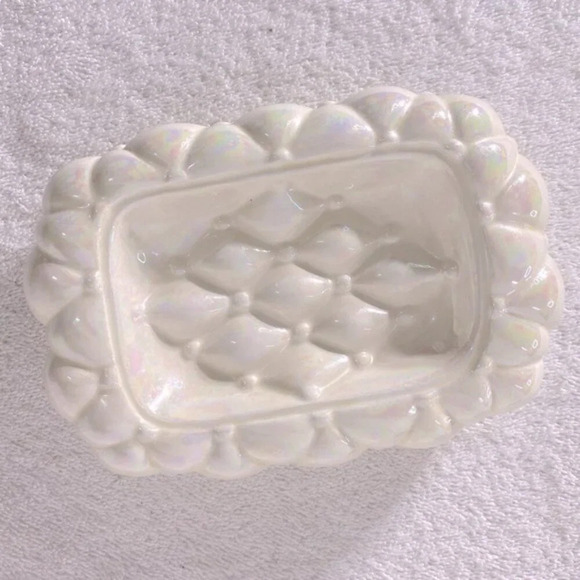 Vintage Arnels Iridescent Ceramic  Quilted Textured Soap Dish - Picture 1 of 13